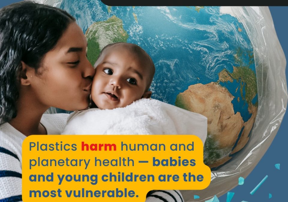 La plastica danneggia la salute umana e planetaria. Neonati e bambini piccoli sono i più vulnerabili